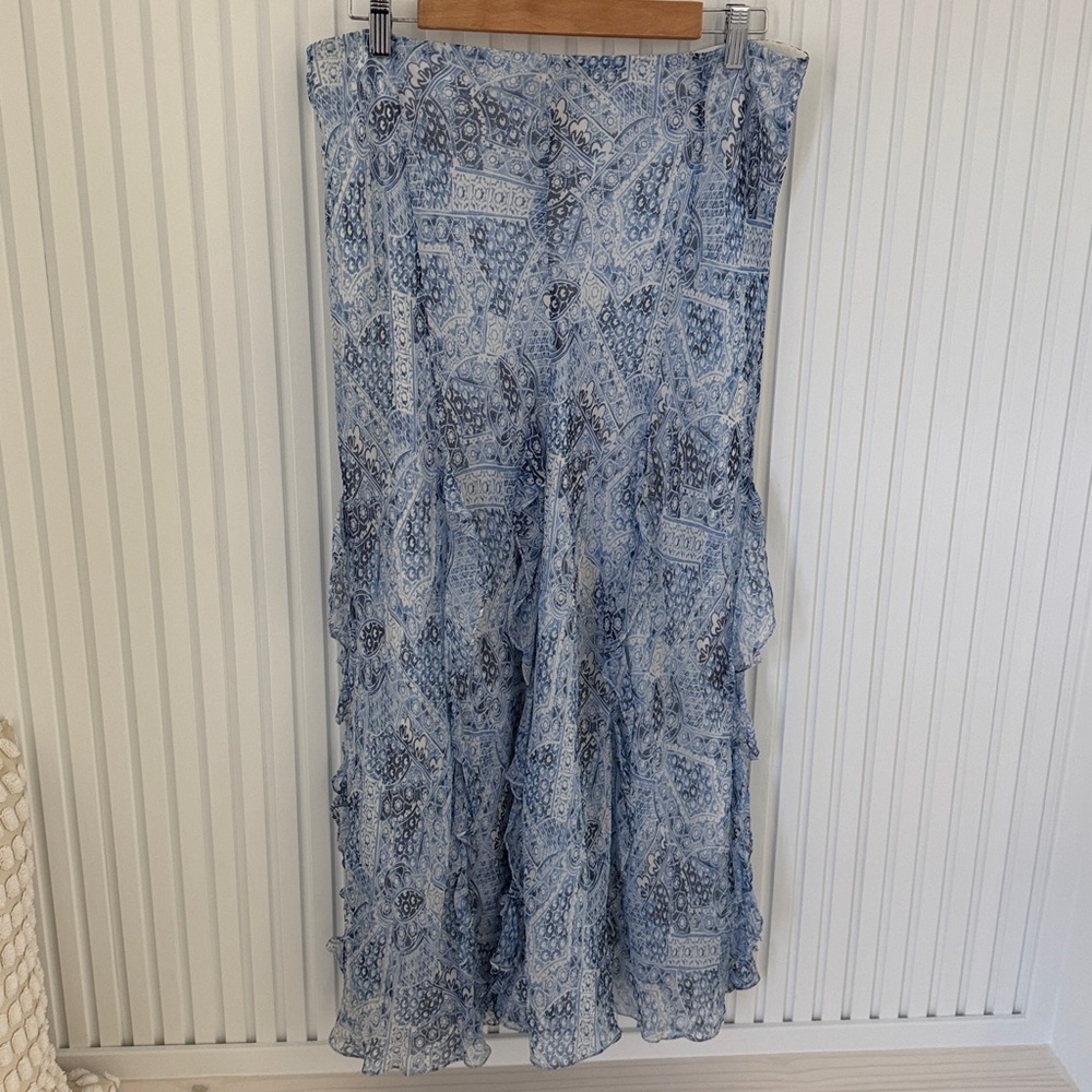 Feminine Silk Patterned Ruffled Women's Skirt - Picture 8 of 9